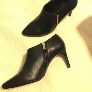 Calvin Klein Pointed Heeled Ankle Shoe